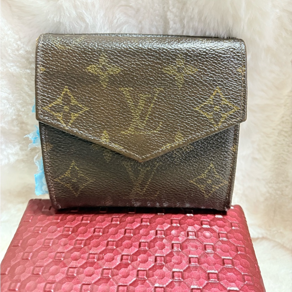 LV Wallet refurb